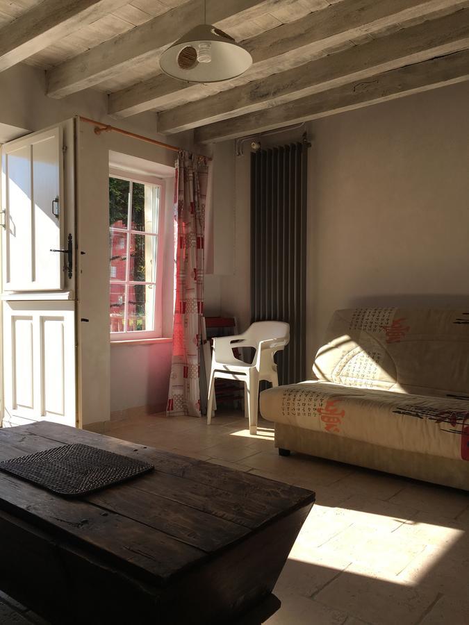 Gite Le Puy Rabasteau Chantonnay Exterior photo