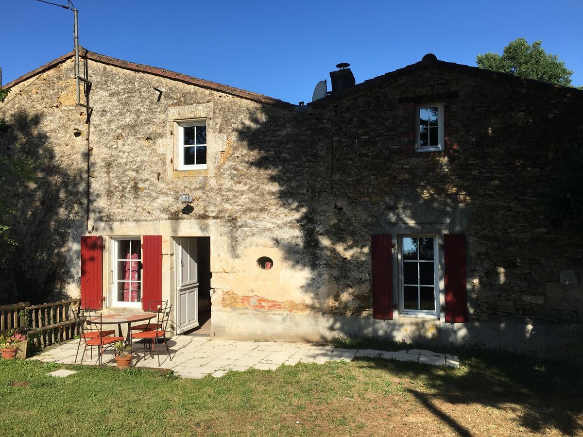 Gite Le Puy Rabasteau Hotel Chantonnay Exterior photo