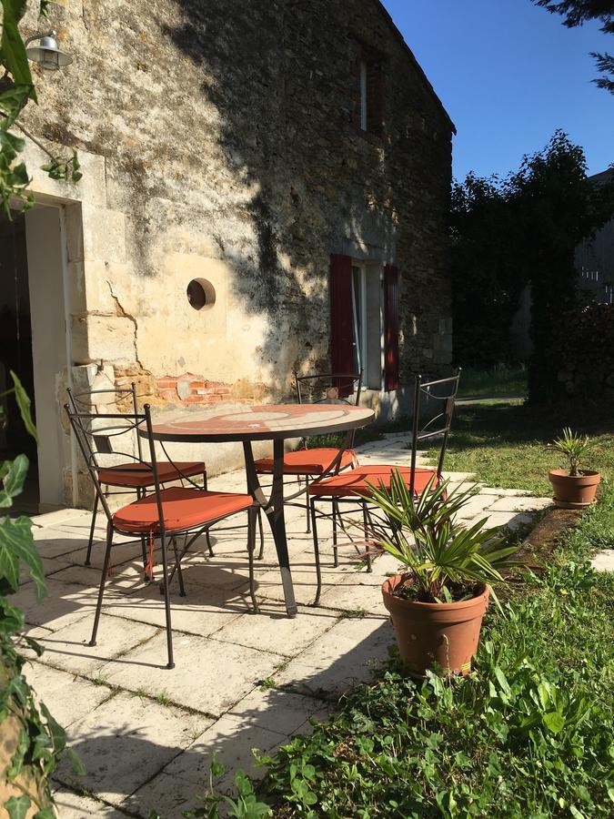 Gite Le Puy Rabasteau Chantonnay Exterior photo